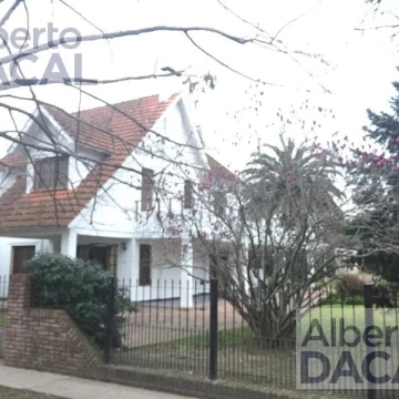 Casa en Venta en 10/503 y 504 Manuel B Gonnet - Alberto Dacal Propiedades