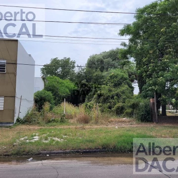 Terreno en Venta en 143/54 y 56 La Plata - Alberto Dacal Propiedades
