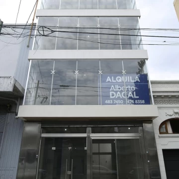 Local en Alquiler en 43/10 y 11 La Plata - Alberto Dacal Propiedades