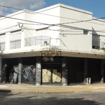 Local - La Plata
