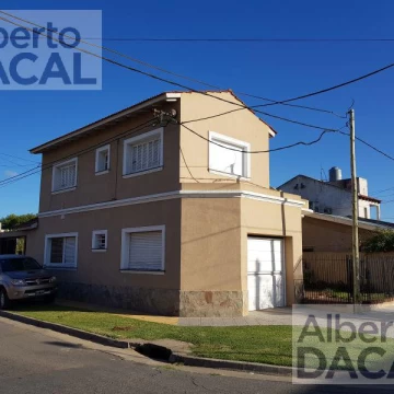 Casa en Venta en 517/3 bis La Plata - Alberto Dacal Propiedades