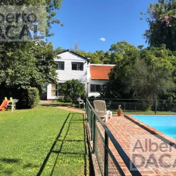 Casa en Venta en 14/490 y 492 Manuel B Gonnet - Alberto Dacal Propiedades
