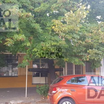 Local - La Plata