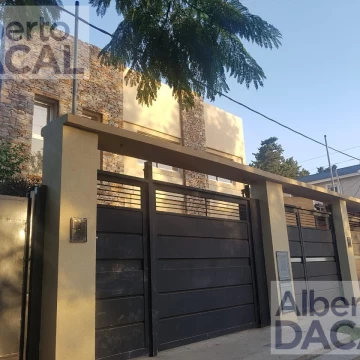 Casa - Duplex - Venta - City Bell