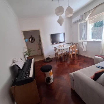 APTO CREDITO Departamento 2 ambientes (1° piso x escalera) en venta en Coghlan