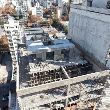 Departamento 2 ambientes en pozo en Quilmes.