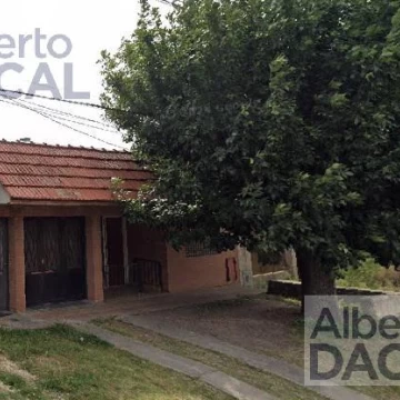 Casa en  VENTA 132 34 y 35 10x40 todo en una planta