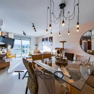 2 DORMITORIOS + 3 BAÑOS C/ DOS COCHERAS - TORRE VIP - OPERA LUXURY CONDOMINIUM