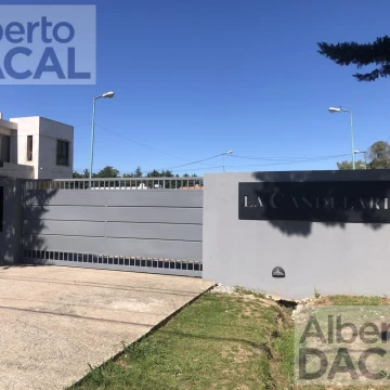 excelente lote en venta en barrio cerrado  Villa Elisa