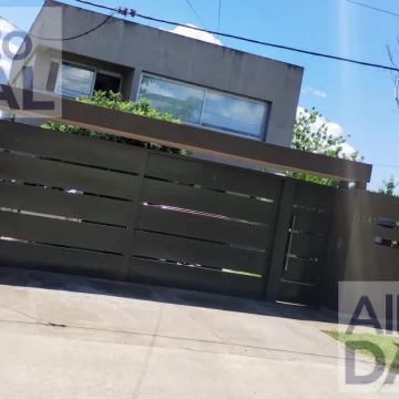 Casa en Manuel B  Gonnet