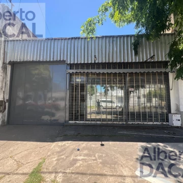 Galpón sobre lote de 10x40