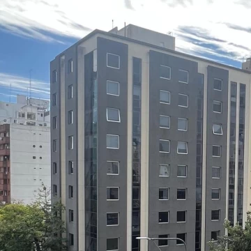Oficina en calle 12 esq. 47 n°845 9A