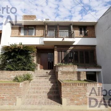 Casa en Barrio Norte 4 dorm