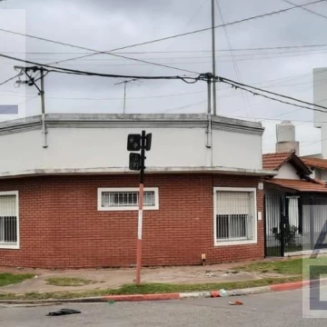 Casa en La Plata 2 dormitorios con cochera