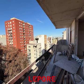 Venta de monoambiente con balcón al frente en Villa Urquiza, Capital Federal.