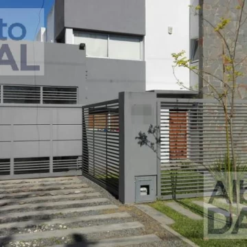 Casa - Venta- City Bell - 2 Dormitorios