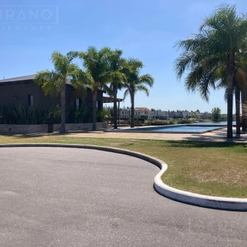 Lote Interno en Cul de Sac con vistas al Rio en Barrio Náutico El Naudir Escobar