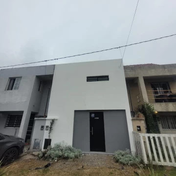Duplex 2 dorm, amplio jardin