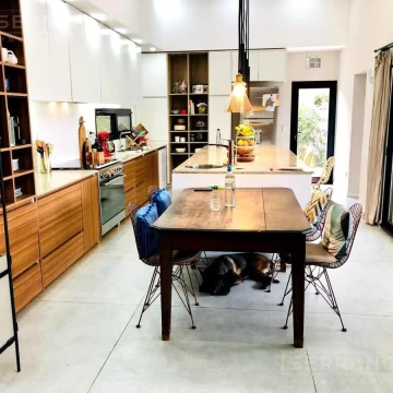 Venta casa 6 amb en Haras Santa Maria, Escobar.