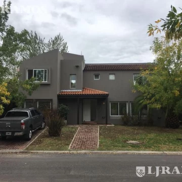 Casa - San Isidro Labrador