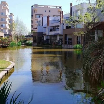 Venta Departamento al Lago de 3 Ambientes en Sendero, Nordelta.