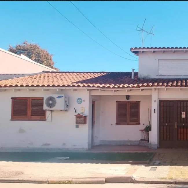 Casa en Barrio Parque Saavedra. Lote 350 mt