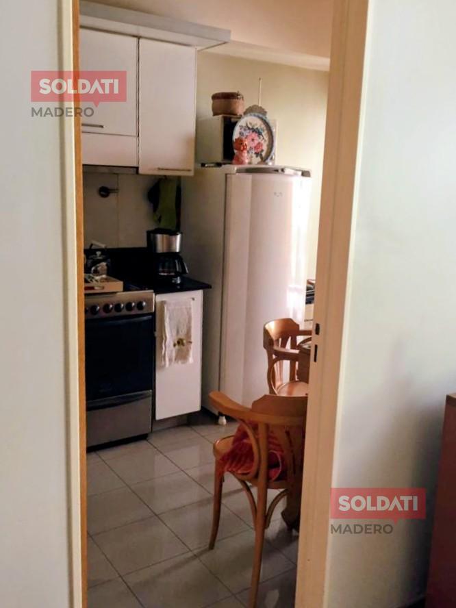 Entrada a la cocina por el linving