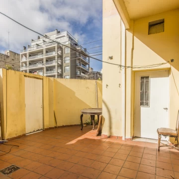PH 3 AMBIENTES CON PATIO SIN EXPENSAS COGHLAN