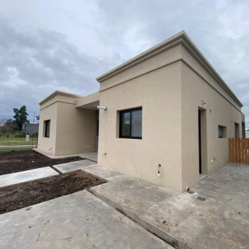 Casa en Venta 3 dorm Santa Elisa Pilar del Este
