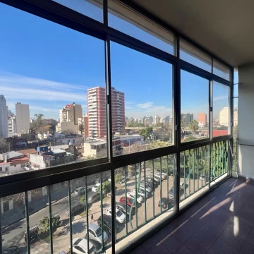 Venta Departamento 4 ambientes con balcón Parque Chacabuco