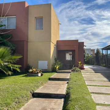 Casa en venta en Casas de San Patricio barrio semi cerrado sin expensas