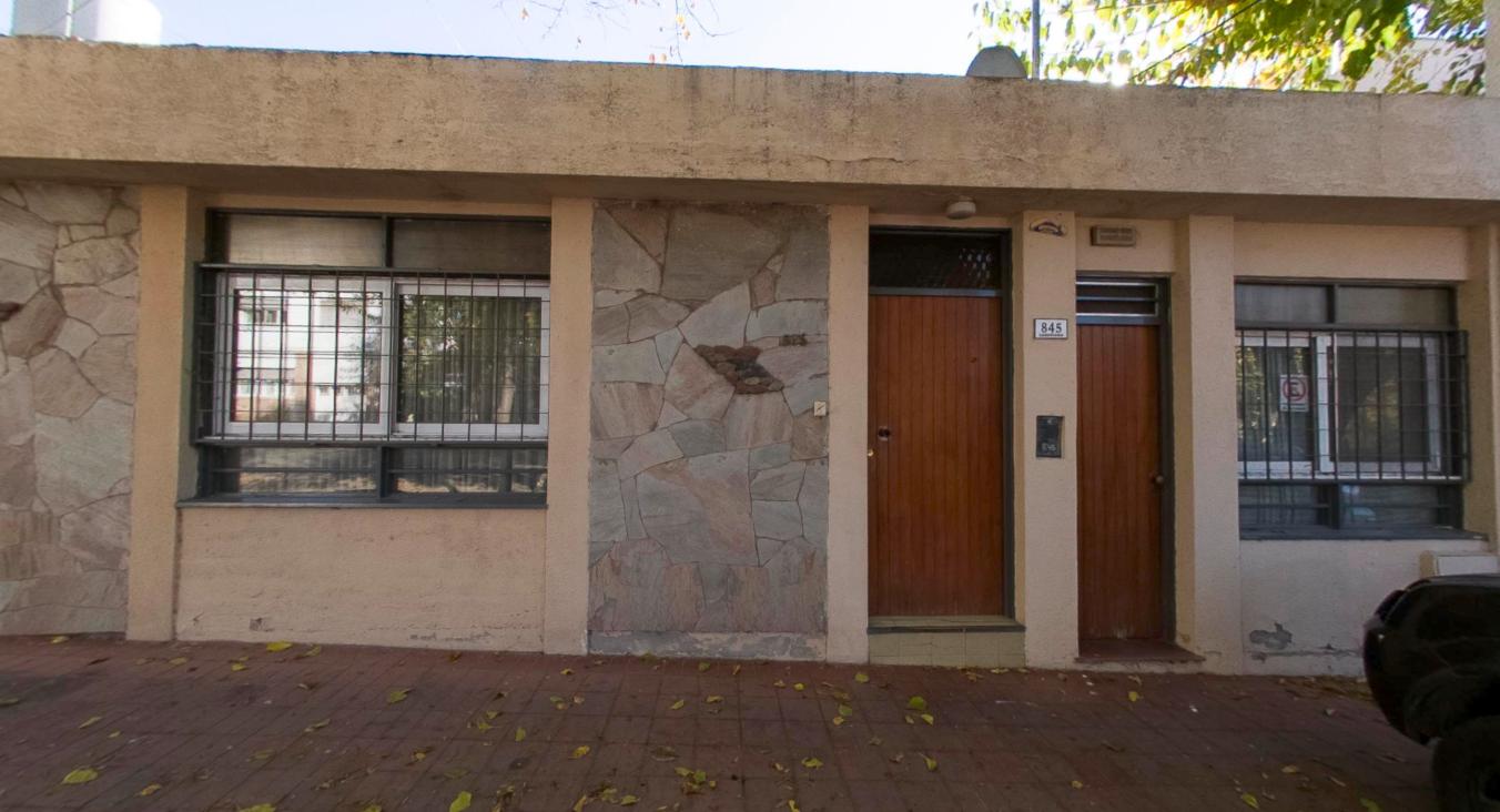 Lote con casa doble frente - Principal