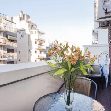 VENTA MONOAMBIENTE AMOBLADO RECOLETA