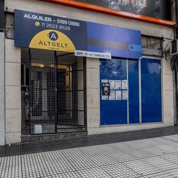 Local Av. Santa Fe al 2100. Sup 425 m2