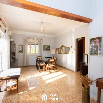Casa de 5 ambientes en venta jardín patio garaje en Villa Adelina Vicente López zona norte