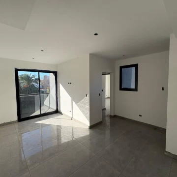 Venta departamento de 2 ambientes a estrenar en Merlo centro.