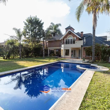 Casa a la Venta en Barrio Cerrado Campos de Alvarez