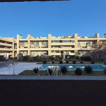 Venta departamento planta baja con jardín 3 ambientes en Vivo Tortuguitas