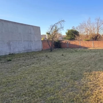 Venta terreno 10 x 23.30 Todos los servicios - Chivilcoy