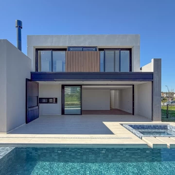 Casa en venta en Barrio Carpinchos Nordelta