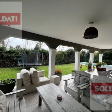 Casa a la venta en Solares del Talar