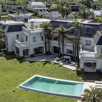 Casa  al lago en venta en Castores Nordelta