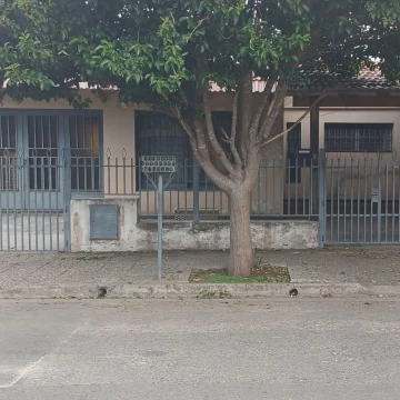 Casa en Venta 3 Dorm Barrio Centro América