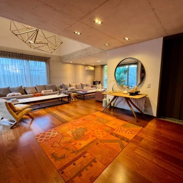 VENTA CASA ALTOS DEL CHATEAU 5 DORM PILETA