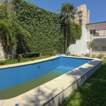 Casa de 5 dormitorios en venta y alquiler en Vicente López con pileta