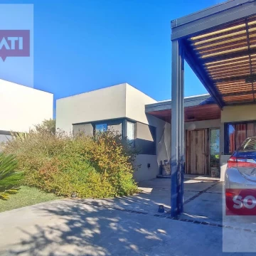 Casa en venta o alquiler en Haras Santa Maria - Escobar