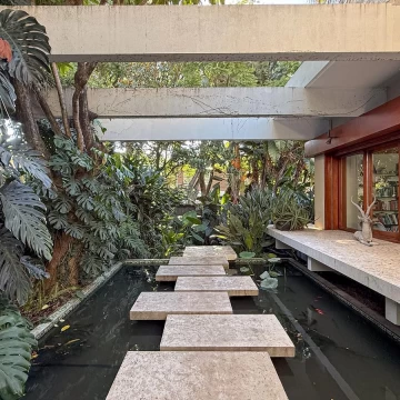 Venta Casa Olivos con pileta y 6 dormitorios
