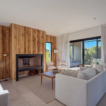 Casa en alquiler con muebles  3 dormitorios escritorio  en Carpinchos Nordelta