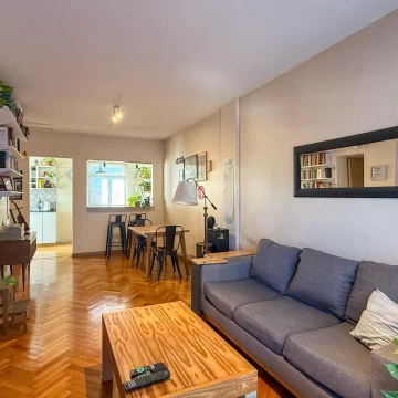 Venta Departamento 2 amb con cochera en Floresta Balcón al fte. vista abierta