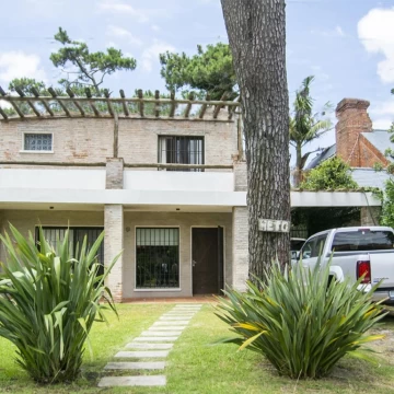 Venta y Alquiler anual de casa en Jardines de Cordoba, Punta del Este